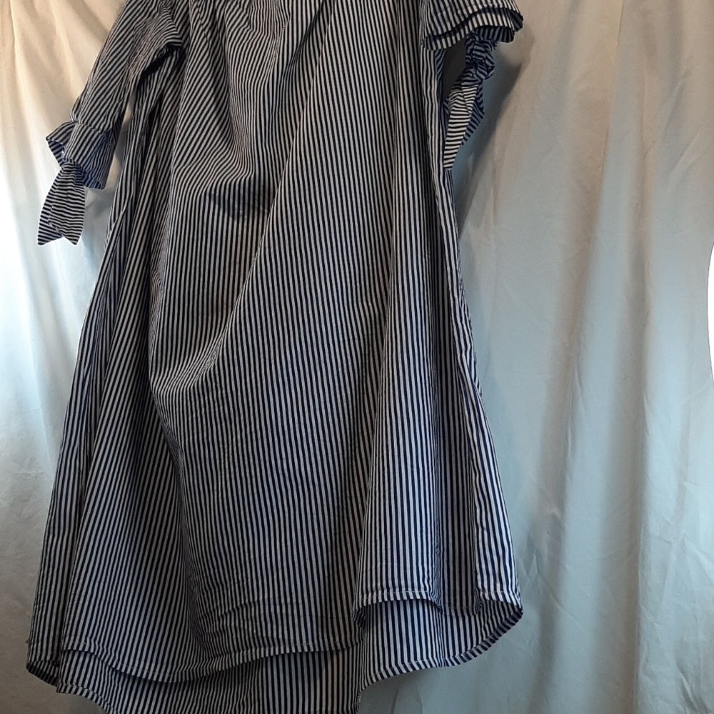 Dress - Picture 3 of 7